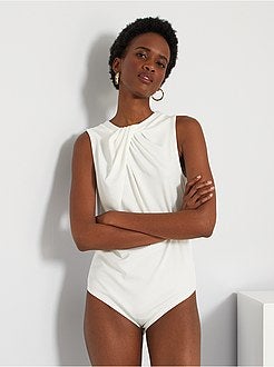 Body com drapejado fantasia - Kiabi