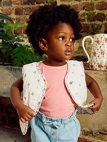 Body com folhos e sem mangas