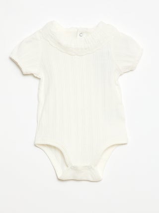 Body de manga comprida em malha canelada com gola fantasia