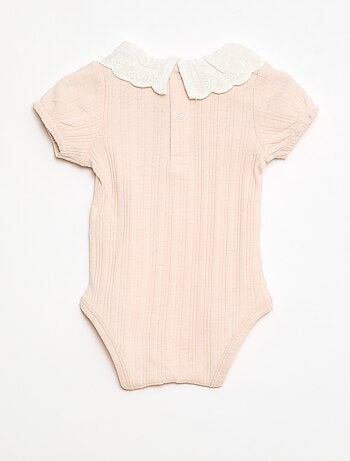 Body de manga comprida em malha canelada com gola fantasia