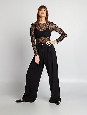 Body de renda de manga comprida