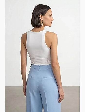Body em jersey slim fit com decote halter dilvin
