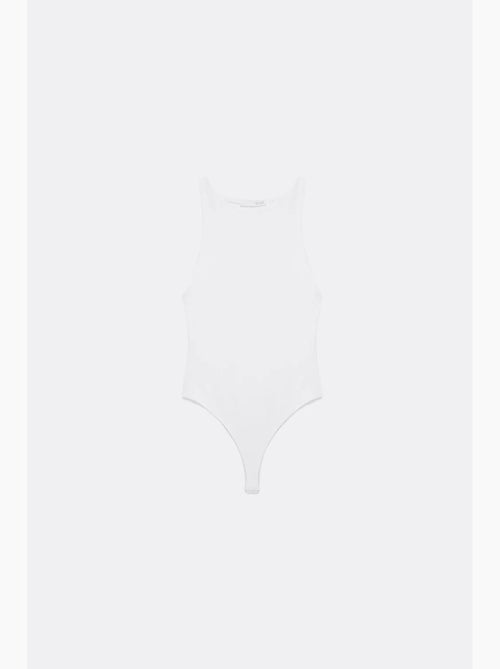 Body em jersey slim fit com decote halter dilvin - Kiabi Body em jersey slim fit com decote halter dilvin - Kiabi