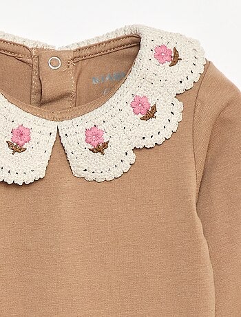 Body em malha jersey com gola Claudine bordada