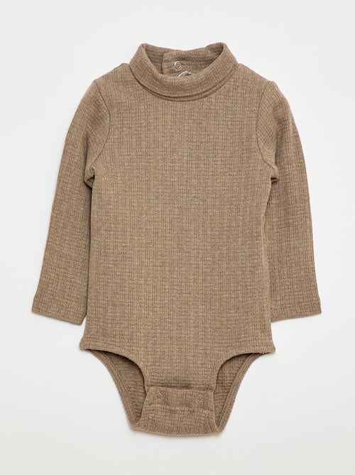 Body em malha piqué com gola alta - Kiabi