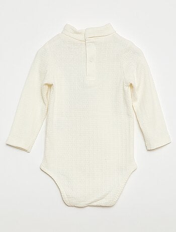 Body em malha piqué com gola alta