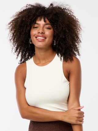 Body em microfibra com cavas americanas