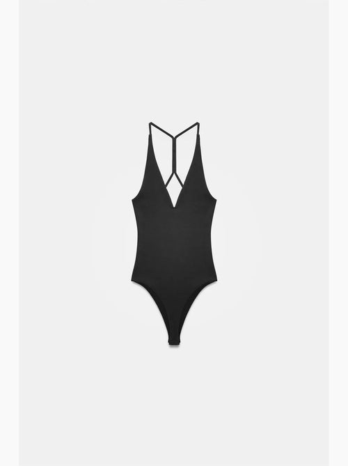 Body recortes decote halter justo dilvin - Kiabi Body recortes decote halter justo dilvin - Kiabi