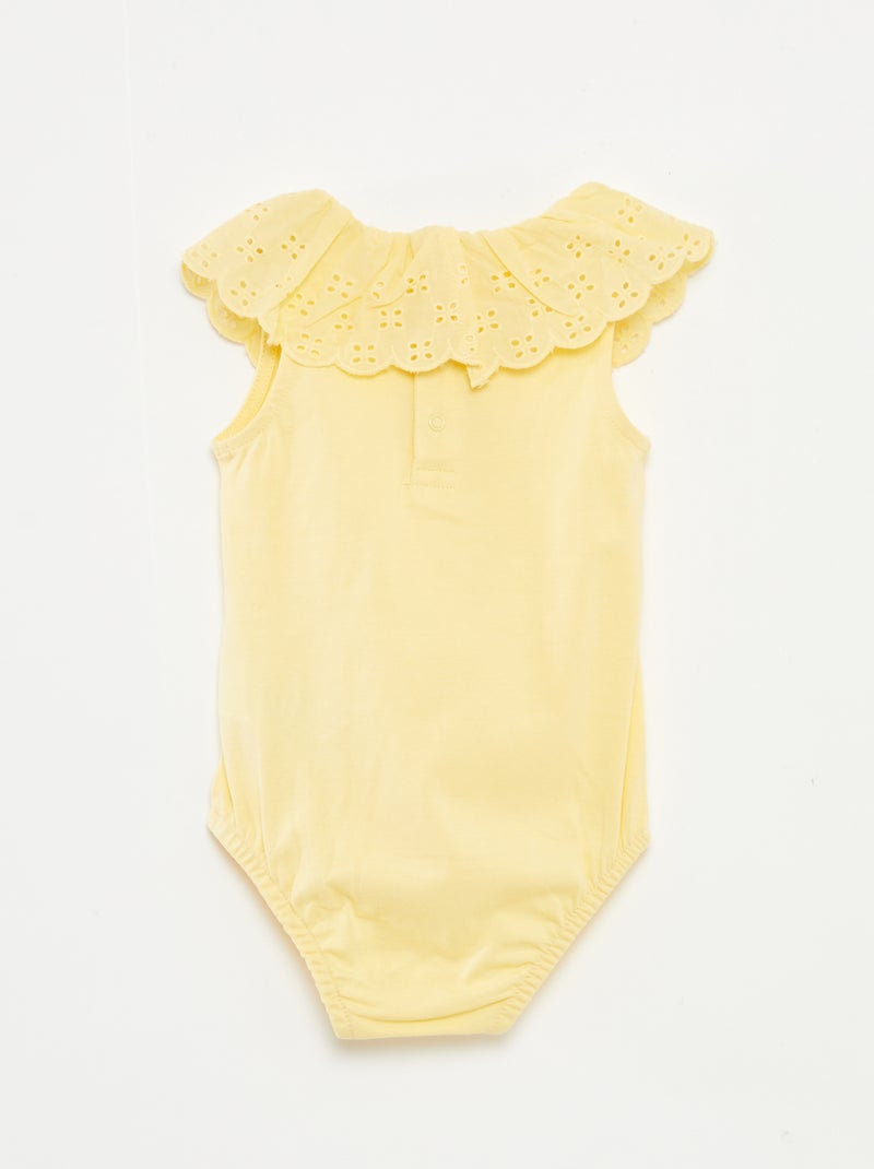 Body sem mangas com gola larga e bordado inglês AMARELO - Kiabi
