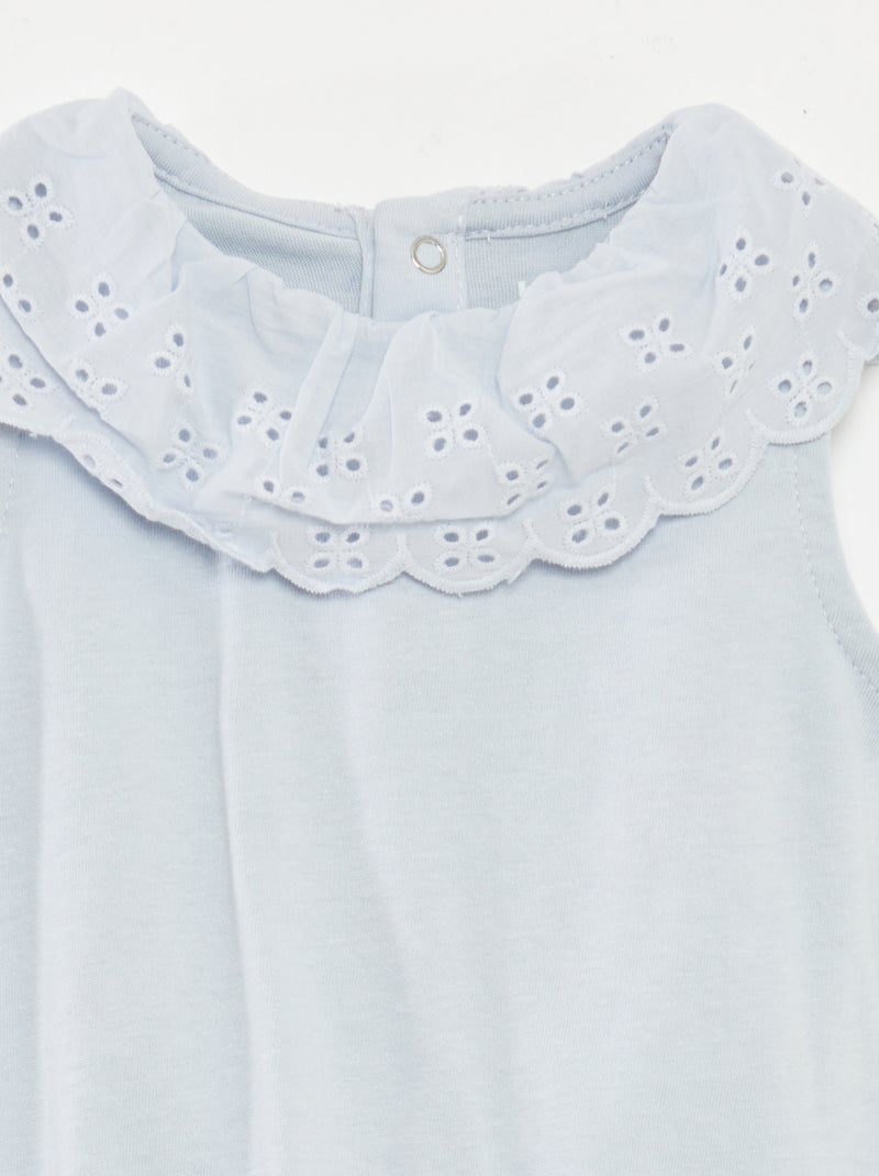 Body sem mangas com gola larga e bordado inglês AZUL - Kiabi