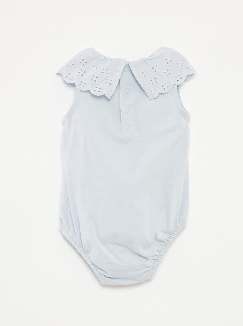 Body sem mangas com gola larga e bordado inglês AZUL - Kiabi