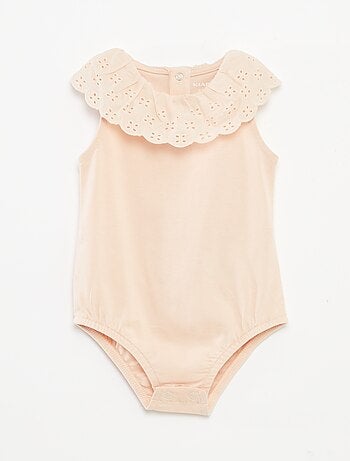 Body sem mangas com gola larga e bordado inglês