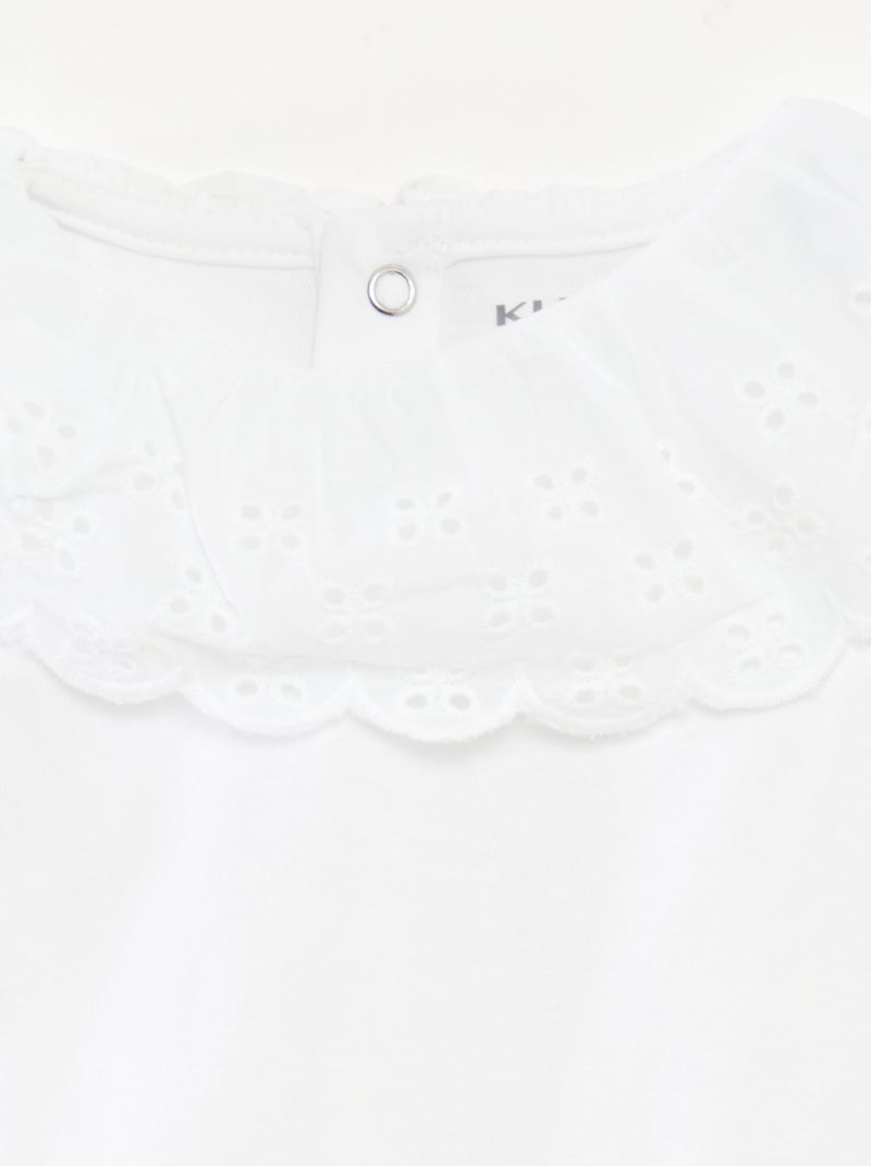 Body sem mangas com gola larga e bordado inglês Branco - Kiabi