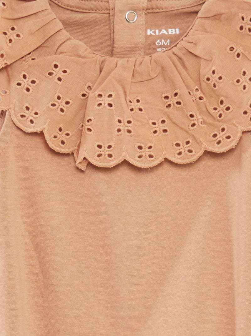 Body sem mangas com gola larga e bordado inglês CASTANHO - Kiabi