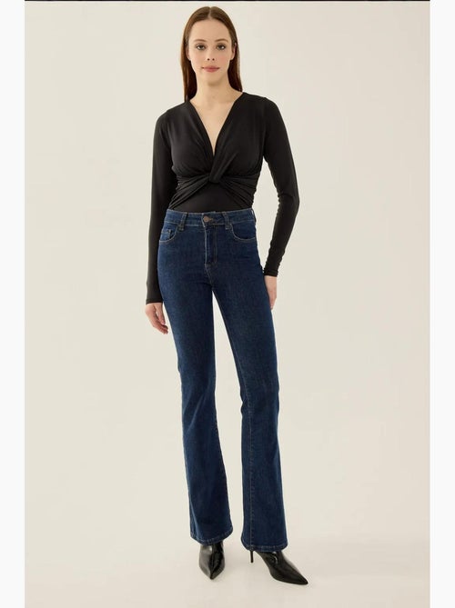 Body slim fit com decote em v e manga comprida hiccup - Kiabi Body slim fit com decote em v e manga comprida hiccup - Kiabi