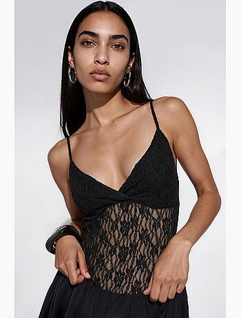 Body slim fit com decote em v texturizado hiccup
