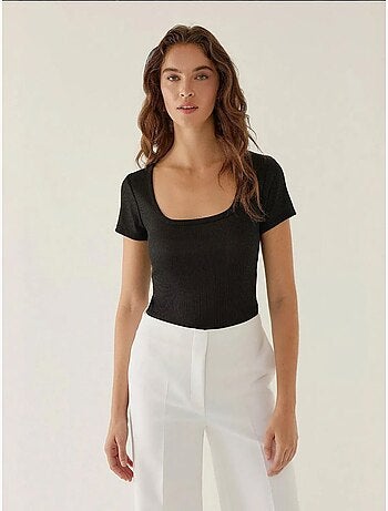 Body slim fit com gola redonda hiccup