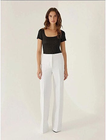 Body slim fit com gola redonda hiccup