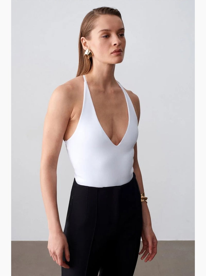 Body slim fit com recortes e decote halter dilvin Branco - Kiabi