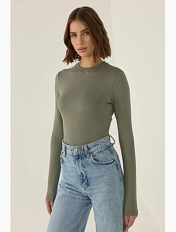 Body slim fit de manga comprida e gola redonda hiccup