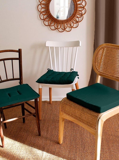 Bolo liso com cobertura e nós - Kiabi Bolo liso com cobertura e nós - Kiabi