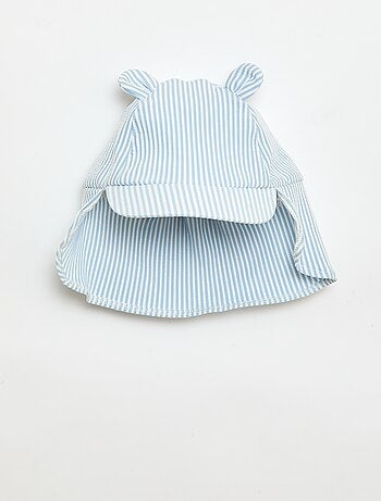 Boné às riscas com orelhas e proteção de nuca