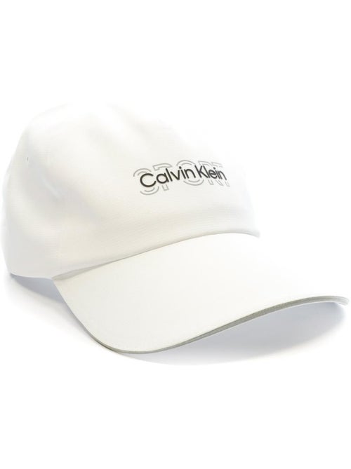 Boné Branco Unissexo Calvin Klein Jeans Clássico 6 Painéis - Kiabi Boné Branco Unissexo Calvin Klein Jeans Clássico 6 Painéis - Kiabi