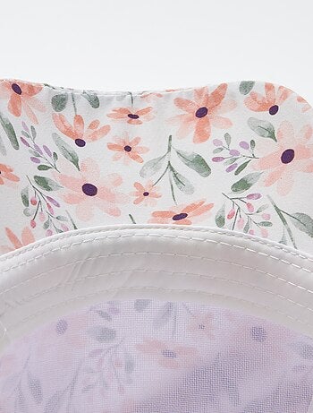Boné com estampado 'flores'