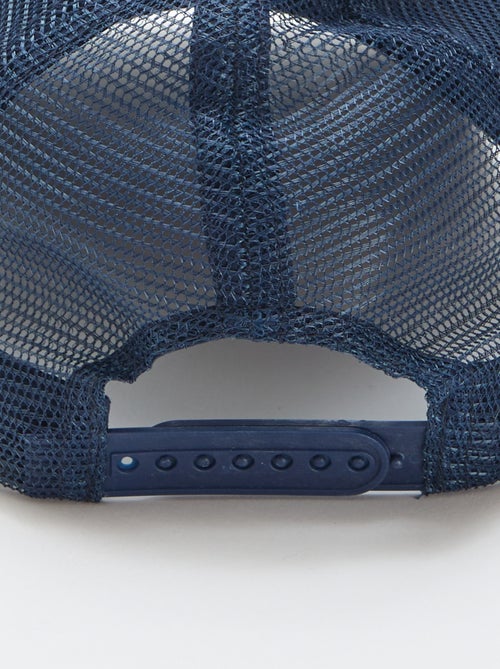 Boné com rede e bordado à frente - Kiabi