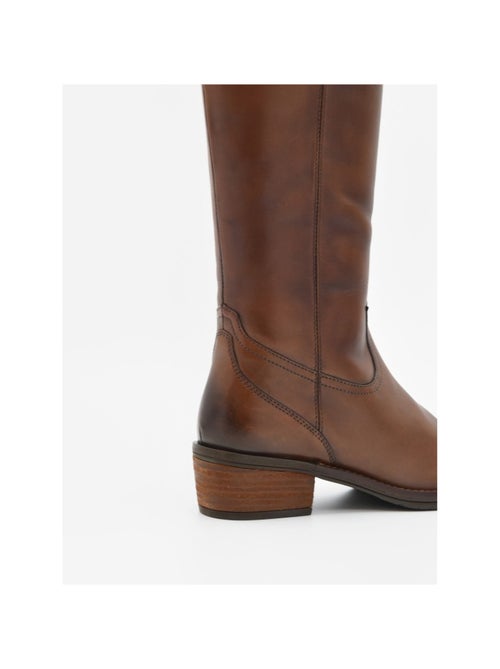 Bota com salto couro natural purapiel - Kiabi Bota com salto couro natural purapiel - Kiabi
