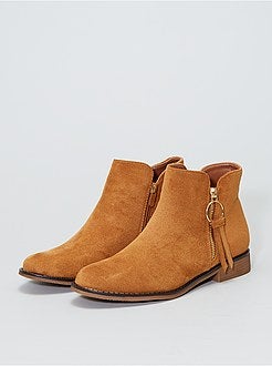 Botas com aberturas douradas - Kiabi