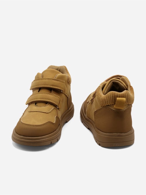 Botas com dois velcros - Kiabi Botas com dois velcros - Kiabi