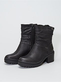 Botas com duas aberturas com fechos - Kiabi