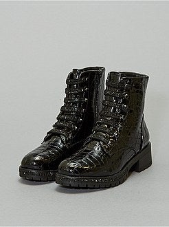 Botas com efeito cobra com verniz - Kiabi