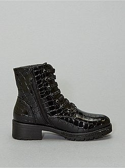 Botas com efeito cobra com verniz - Kiabi