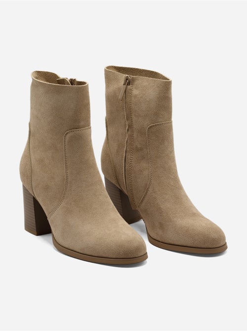 Botas com efeito de camurça - Kiabi Botas com efeito de camurça - Kiabi
