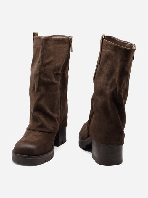 Botas com efeito de camurça - Kiabi Botas com efeito de camurça - Kiabi