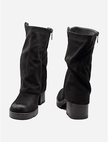 Botas com efeito de camurça