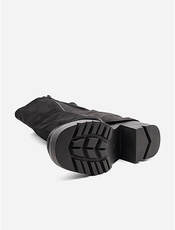 Botas com efeito de camurça