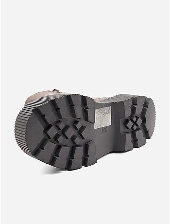 Botas com efeito de pele de crocodilo