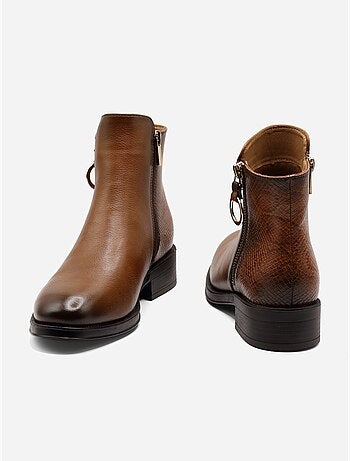 Botas com efeito de pele de crocodilo