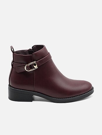 Botas com fecho