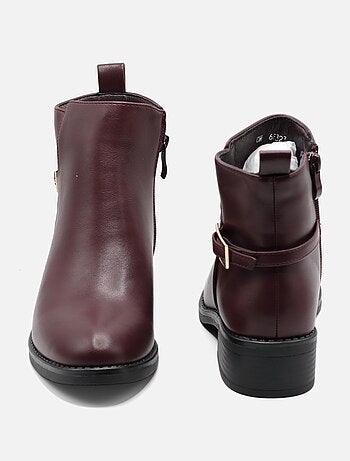 Botas com fecho