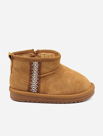 Botas com fecho
