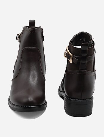 Botas com fecho