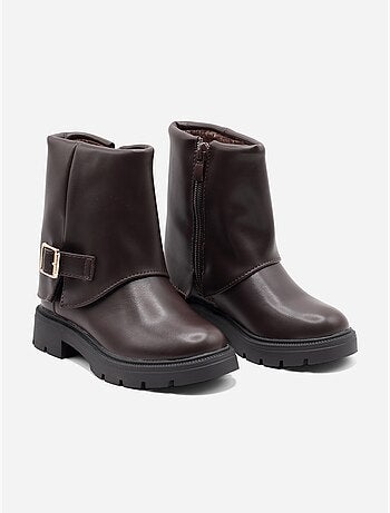 Botas com fecho de correr