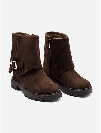 Botas com fecho de correr