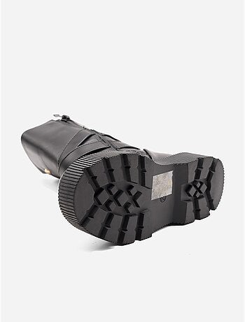 Botas com fecho de correr
