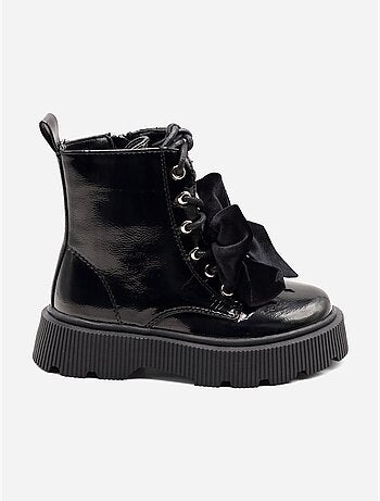 Botas com fecho de correr
