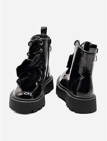 Botas com fecho de correr